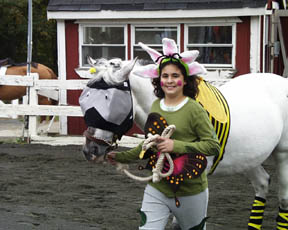 cececostume1.jpg (28012 bytes)